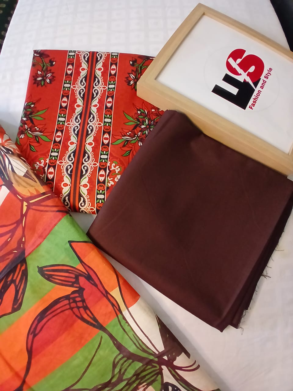 Motifz Zohra 3 Piece Lawn Printed Suit – Summer Dress | Unstitched Lawn Suit Pakistan | Aladeen Fabrics