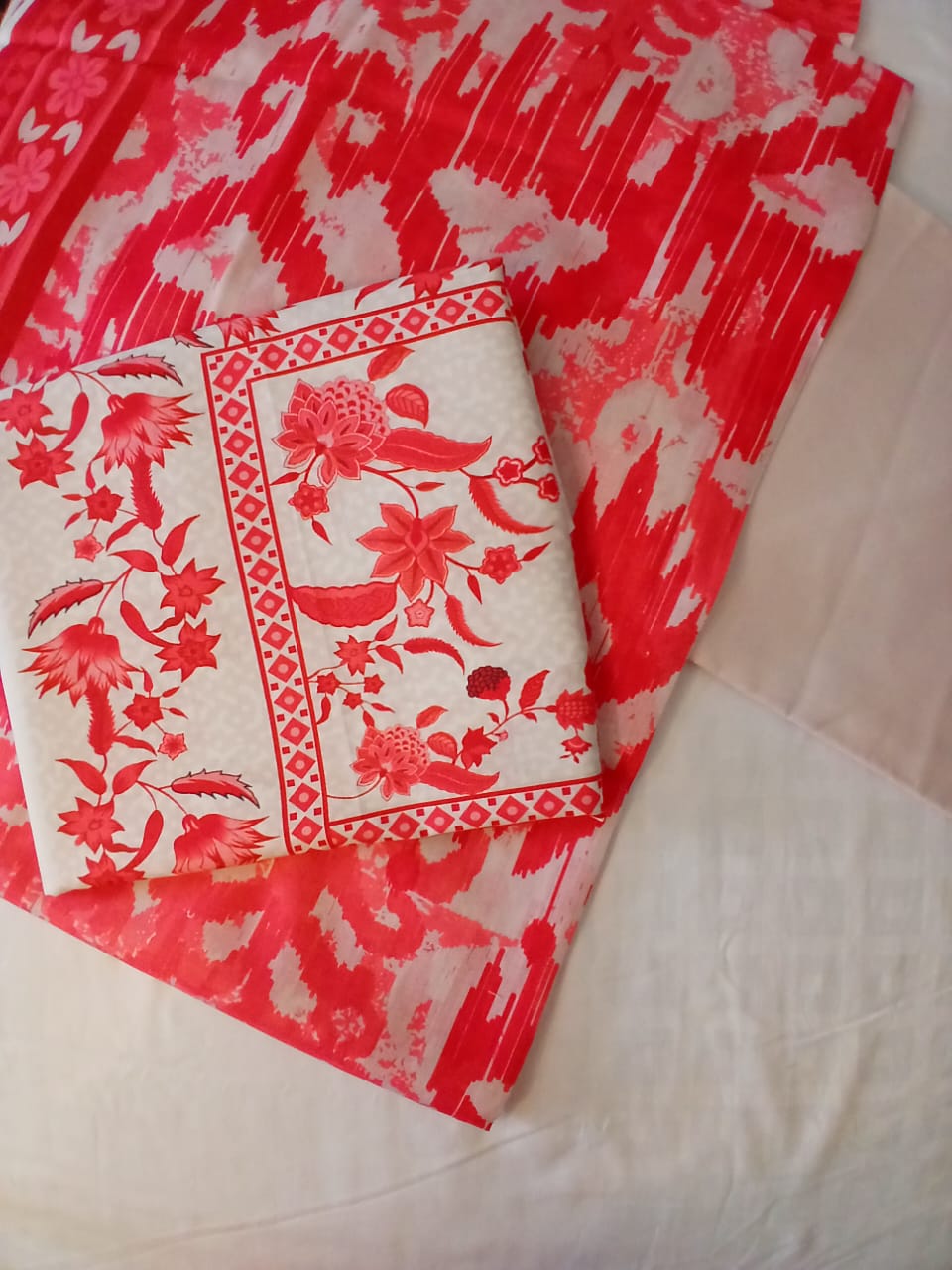 Motifz Zohra 3 Piece Lawn Printed Suit – Pink & White Floral Summer Dress | Unstitched Lawn Suit Pakistan | Aladeen Fabrics