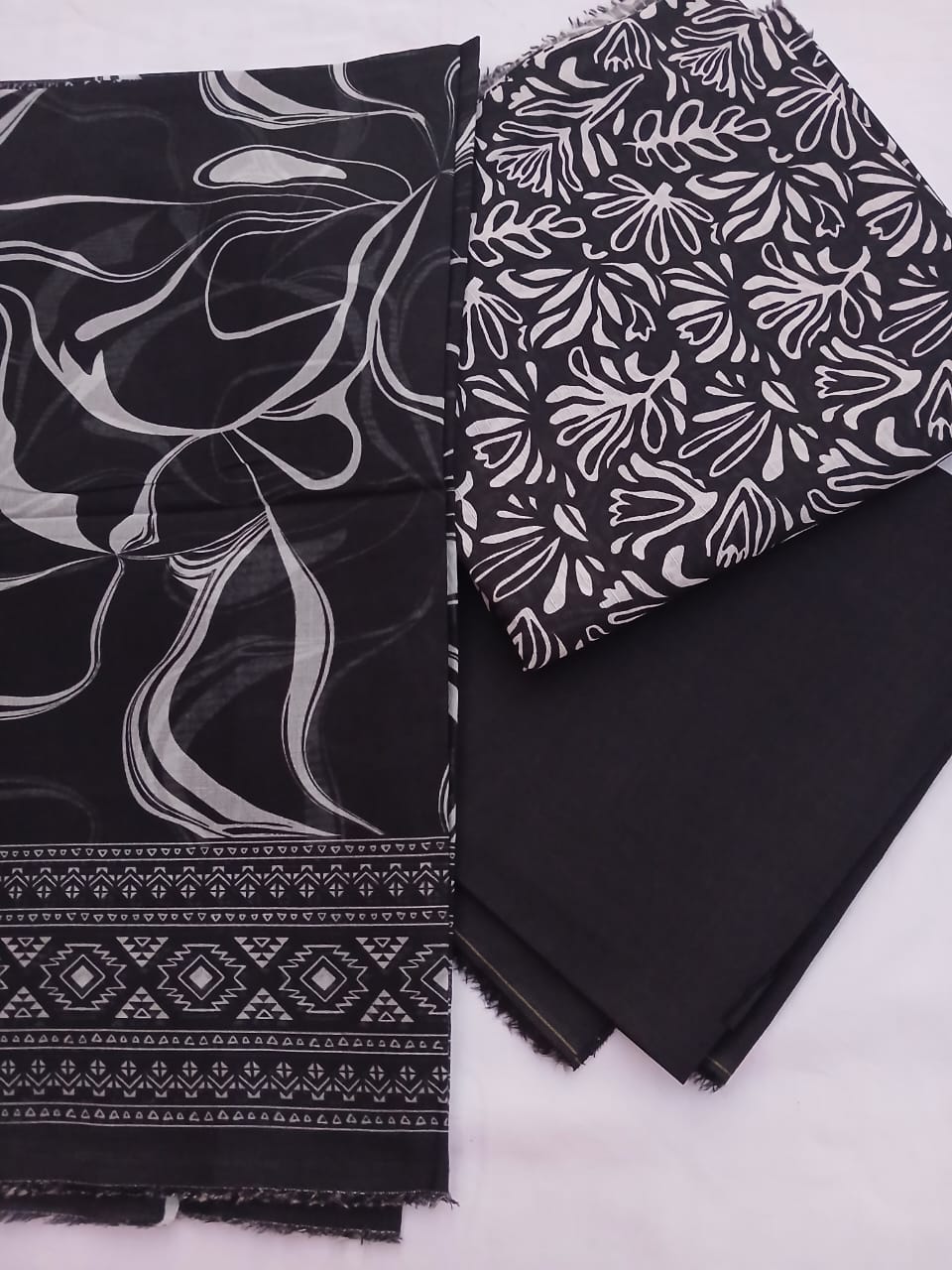 Black 3-Piece Lawn Suit| Pakistani Style – Aladeen Fabrics