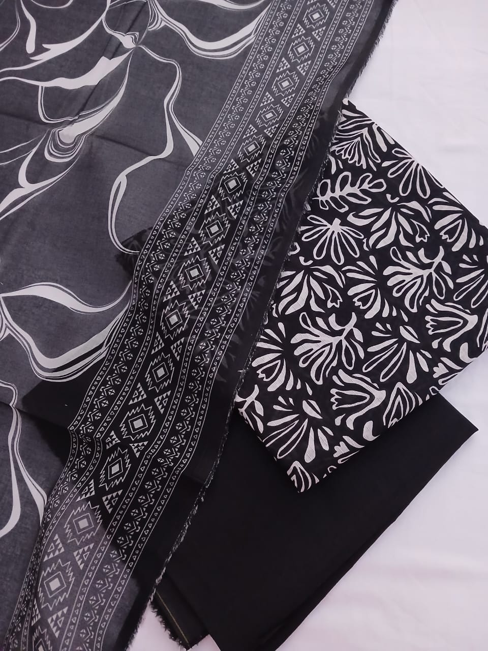 Black 3-Piece Lawn Suit| Pakistani Style – Aladeen Fabrics