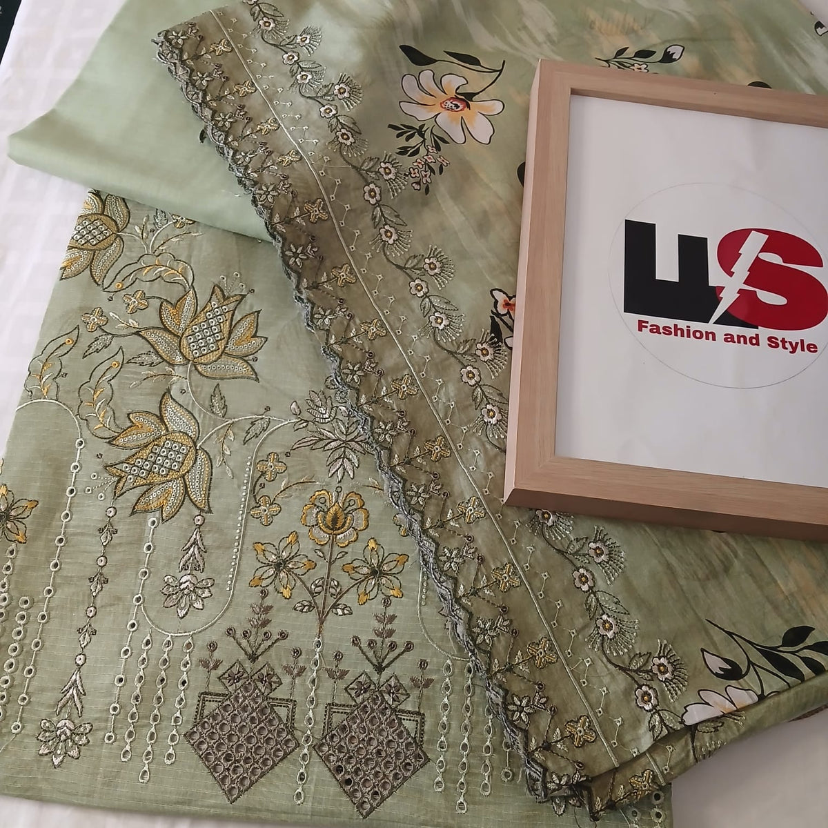 light pista green dupatta with embroidered lawn 3 piece suit design