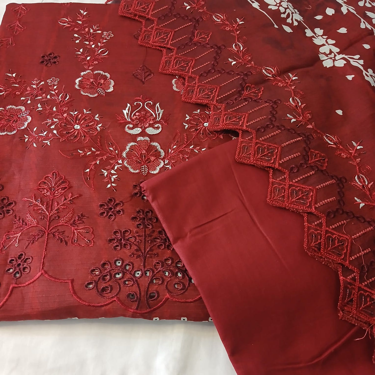 Red embroidered Doria lawn 3 piece suit front design